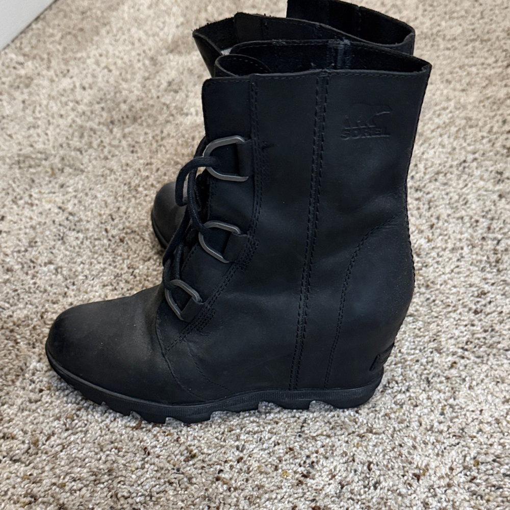 Sorel Black Wedge Lace-Up Boots
